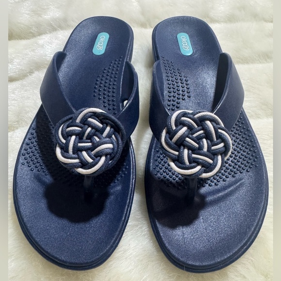 OKA b. Navy Sandals with Knot Accent - Picture 10 of 10